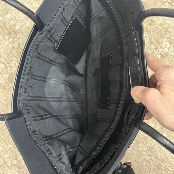 Tumi Large Tote Bag Leather/ Nylon Travel Voyaguer Everyday Shoulder Straps - Picture 5 of 13